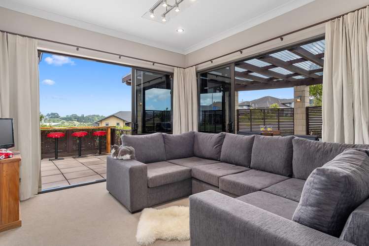 2 Crater Close Pyes Pa_6