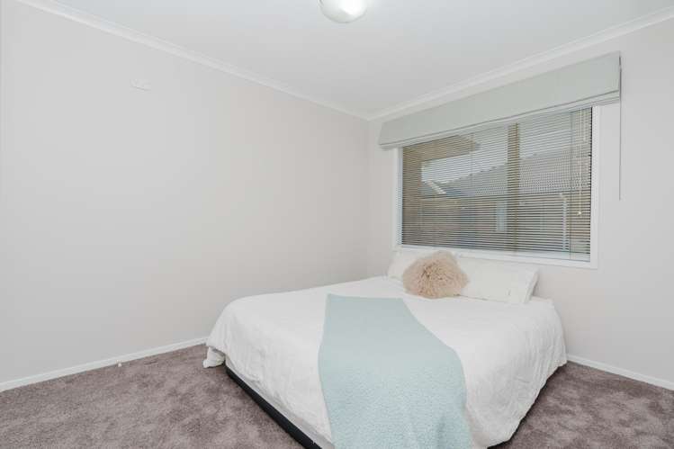 2/240 Old Farm Road Hillcrest_5