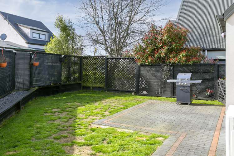 7 Abbey Way Rangatira Park_11
