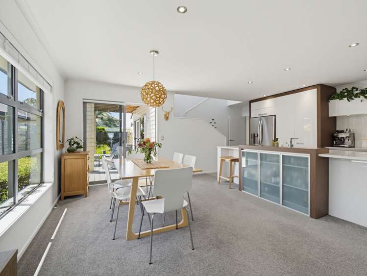 6 Shark Bay Close_1