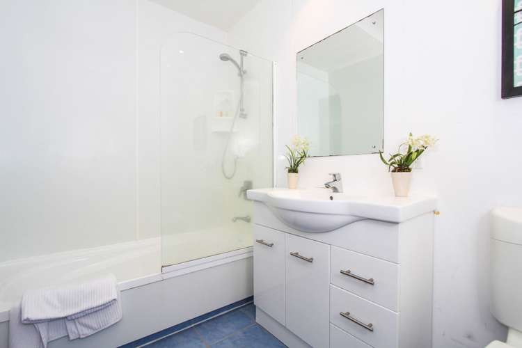 4 Ben James Drive Hillsborough_18