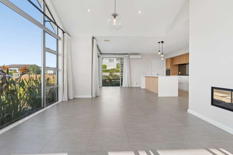 2 Colonial Drive Millwater_5