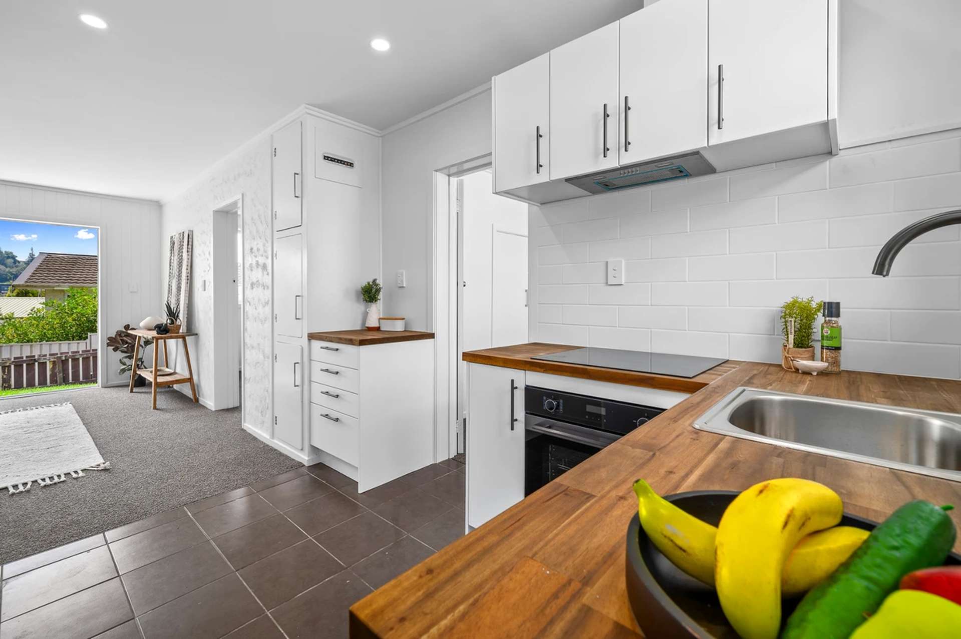 9B Jonathon Street Judea_0