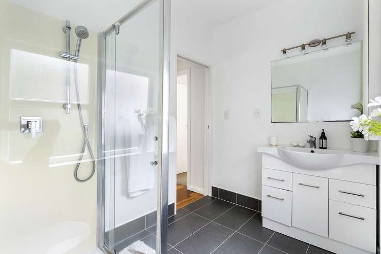 36a Clayburn Road Glen Eden_20