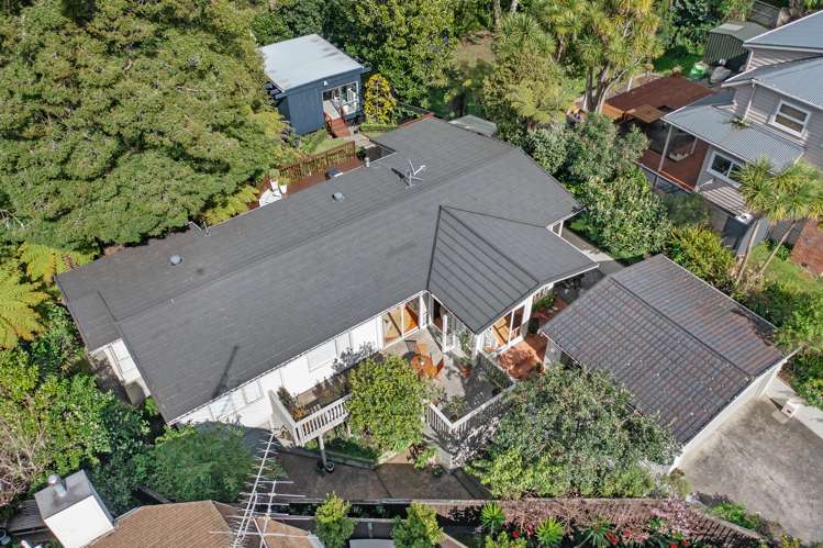 103 Beach Road Mellons Bay_17