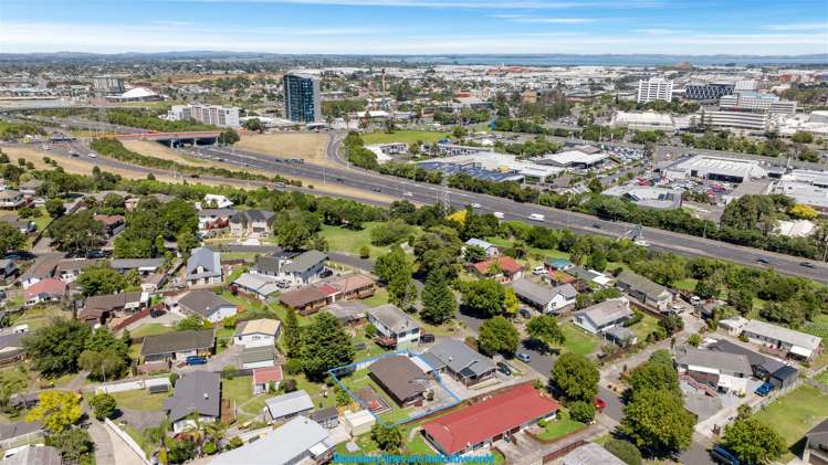 37a Sikkim Crescent Clover Park_17