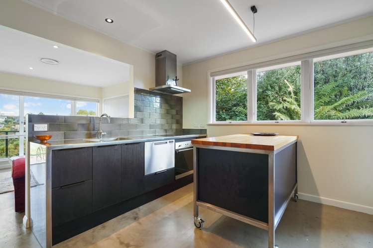 261A River Road 1055_1