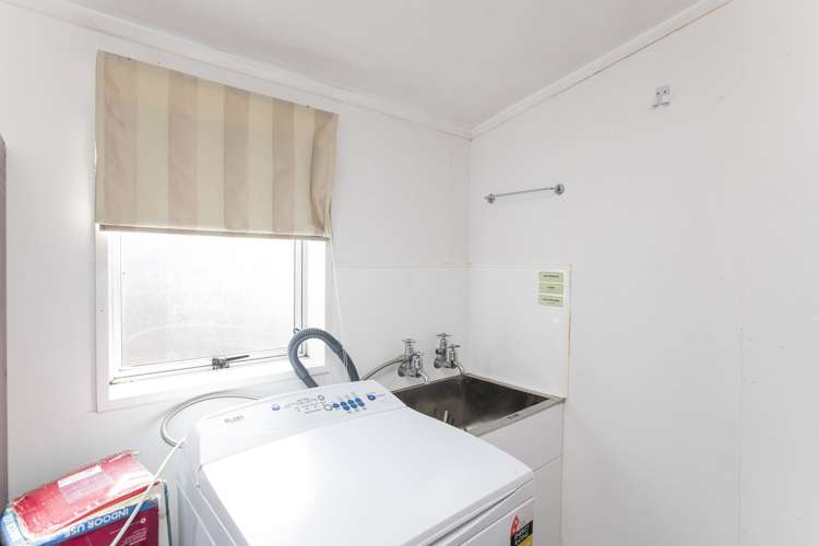 8 Dennis Street Outer Kaiti_14