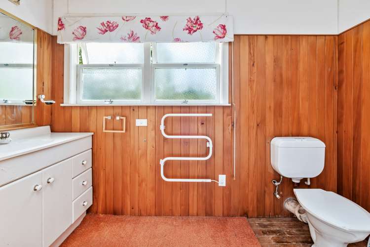 44 Memorial Drive Parahaki_13