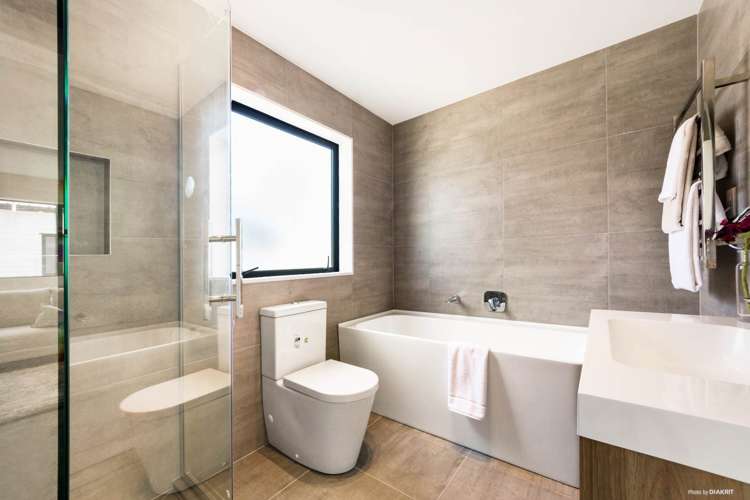 4 Hangar Lane Whenuapai_10