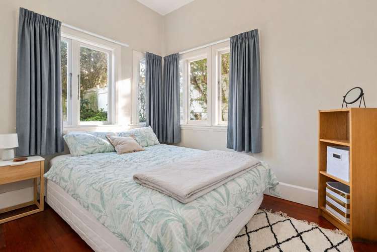 56 Freyberg Street Lyall Bay_10