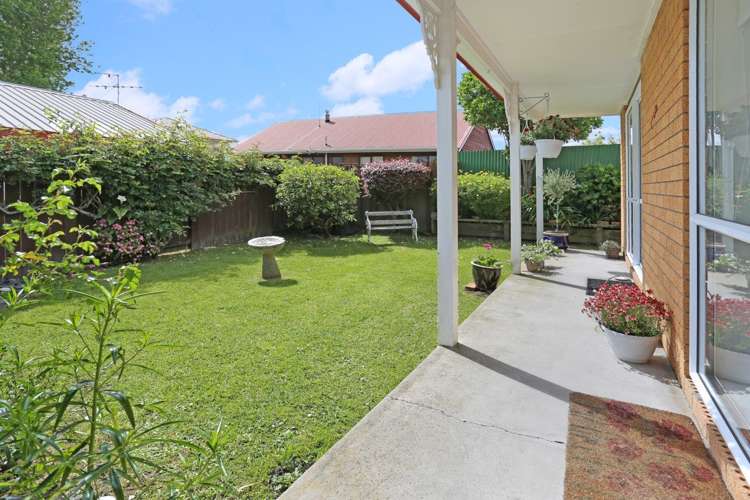 2/14 Orchid Place Te Atatu South_2