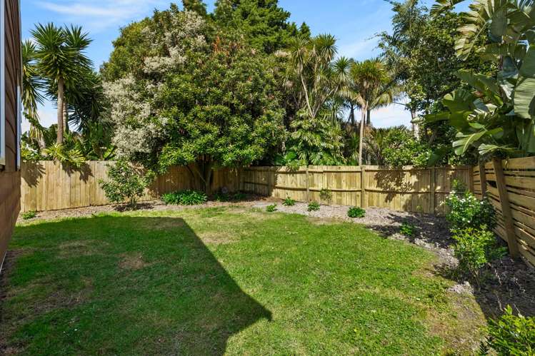 2/25 Lucinda Place Glen Eden_15