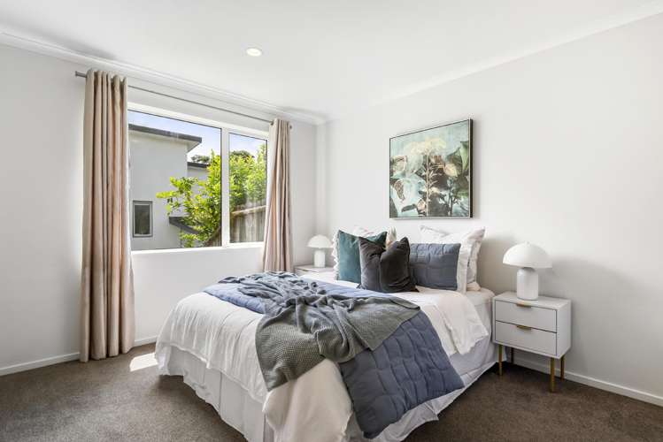 35 & 35A Aberley Road Schnapper Rock_9