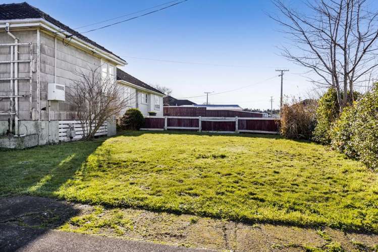 6 Acourt Street Hawera_15