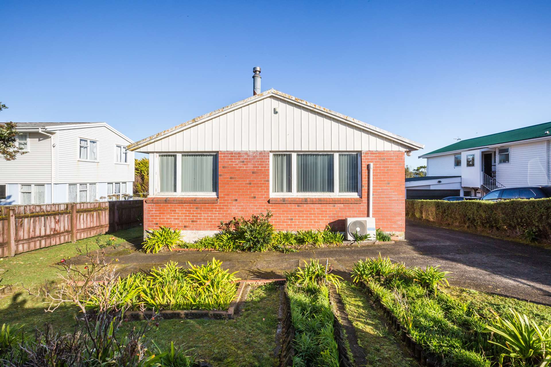 59 Waihora Crescent Waitangirua_0