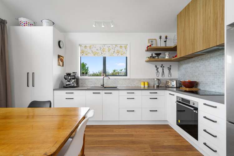 16 Cowley Drive Leamington_25