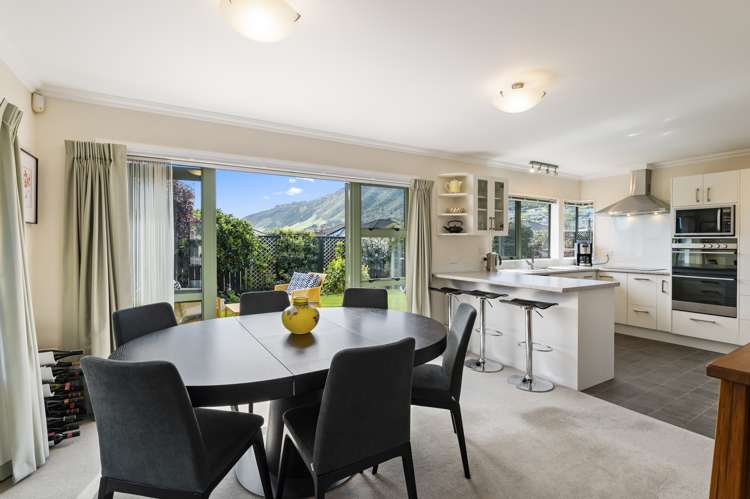 9 Cranbrook Grove Waikanae_11