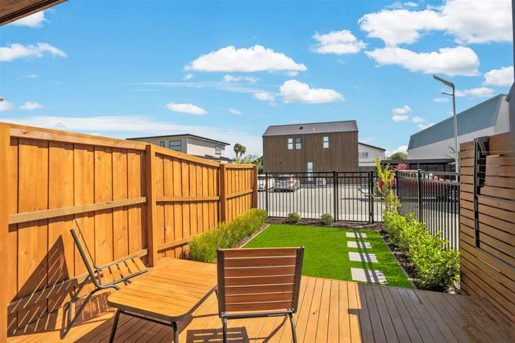 2/129 Sherborne Street Saint Albans_13