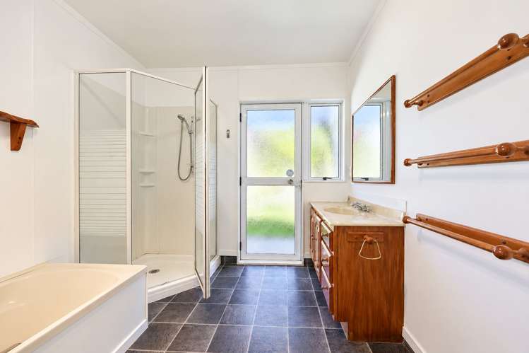 199 Devon Street West Pomare_12