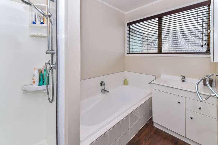 17 Rotoma Rise Clover Park_11