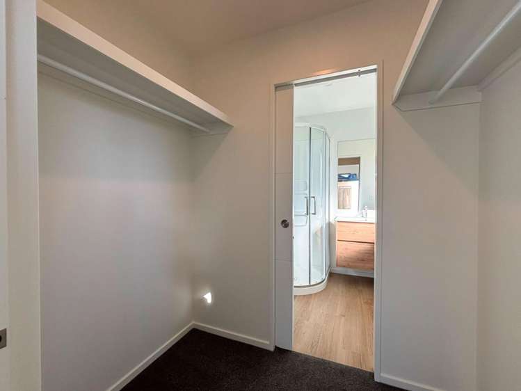 5 Campbell Drive 1476_6