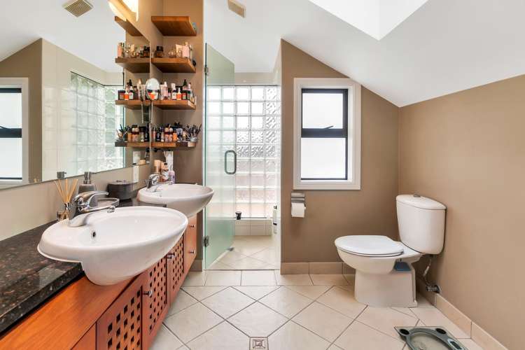 18a Hillside Crescent Mount Eden_12