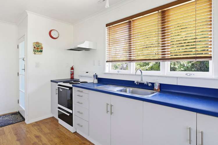 17 Alastair Avenue Owhata_7