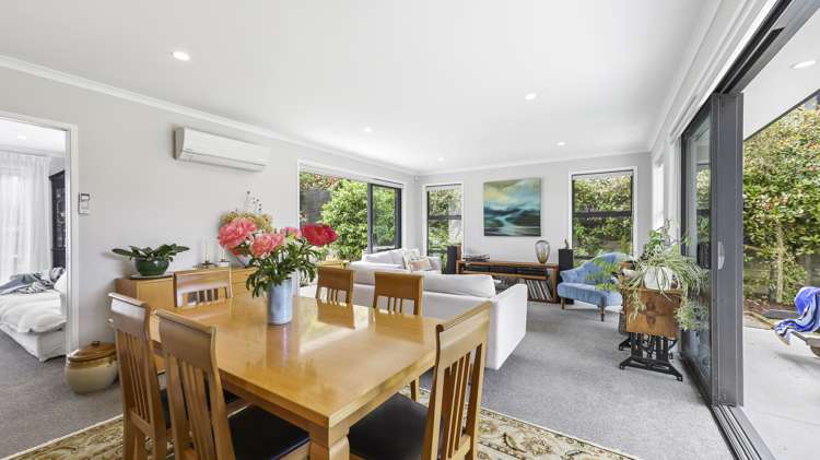 4 Laly Haddon Place Matakana_5