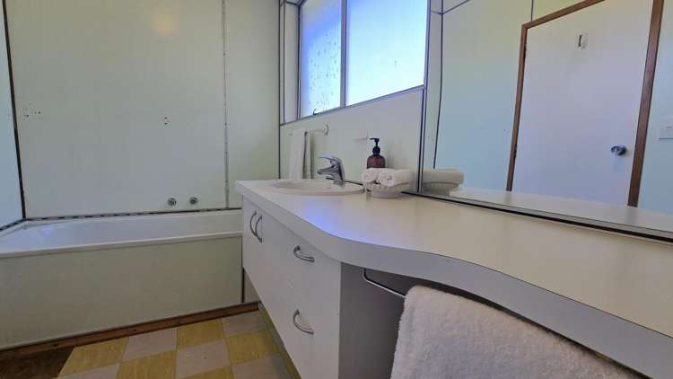 269 Sewell Street Hokitika_11