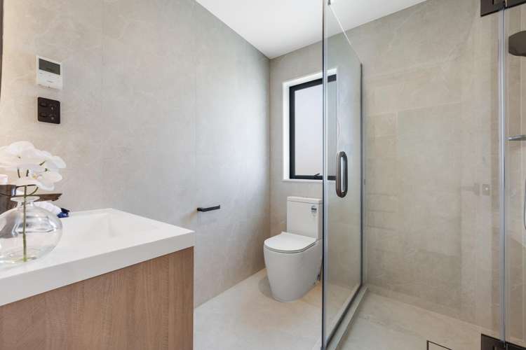 25C Oteha Valley Road Northcross_7
