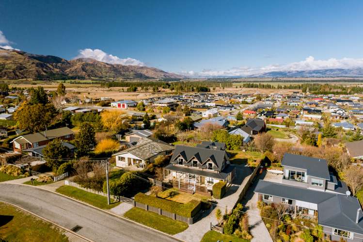 57 Parry Crescent Lake Hawea_23