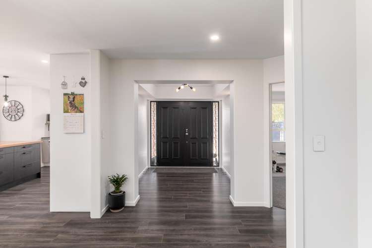 56 Travis Country Drive Burwood_10