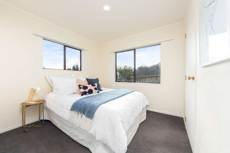 2/111 Sturges Road Henderson_12