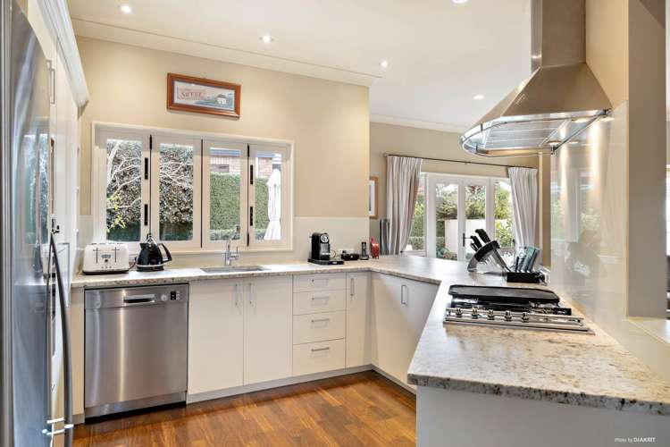 6 Chardonnay Rise Henderson_13