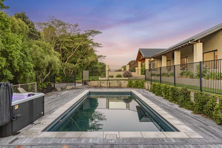 179 The Coastal Highway Redwood Valley_6