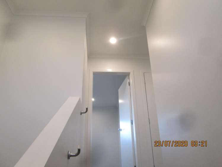 54 Featherstone Drive 2743_10