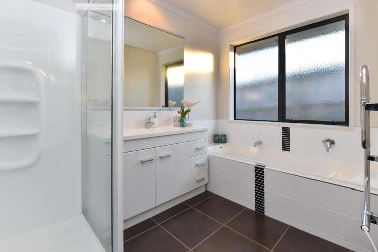 47 Sunningdale Street Wattle Downs_17