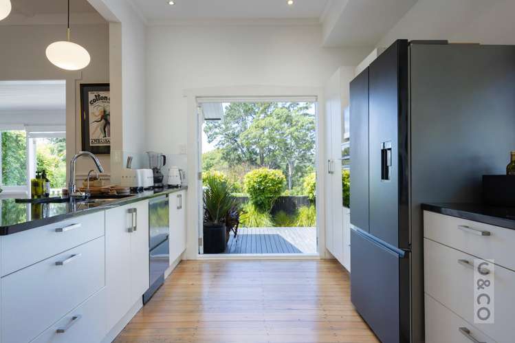 56 Queen Street Riverhead_35