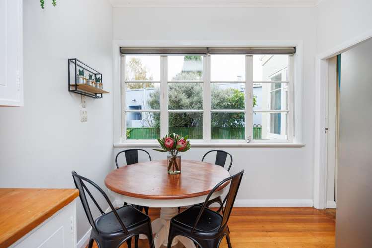 70 Savage Crescent West End_8