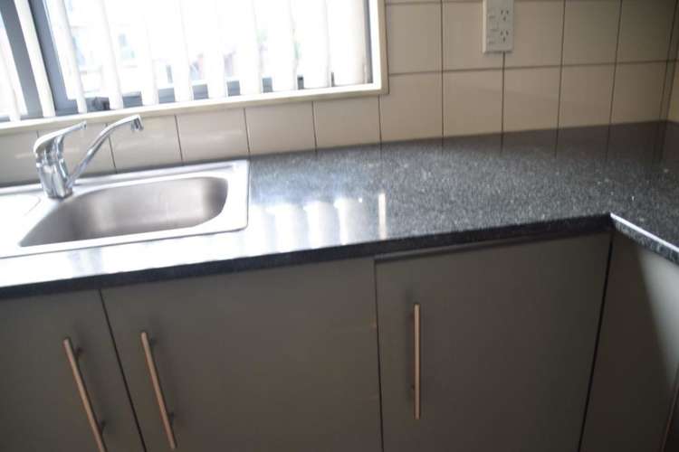 10/12 Crown Lynn Place New Lynn_18