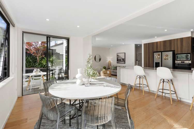 19b Fernwood Place Wai O Taiki Bay_10