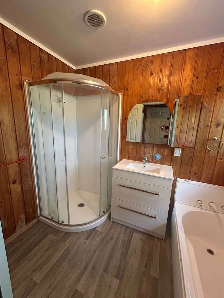 76 Kaipara Coast Highway Helensville_9