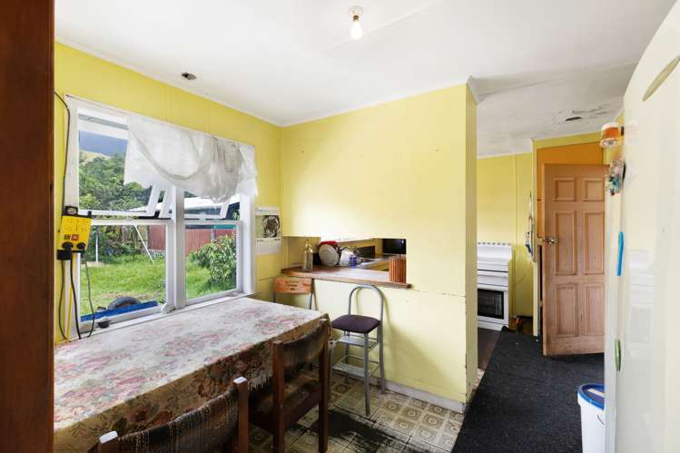 81 Wallace Rd Mangere Bridge_8