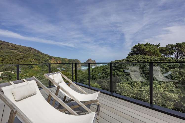 21 & 21a Beach Valley Road Piha_26