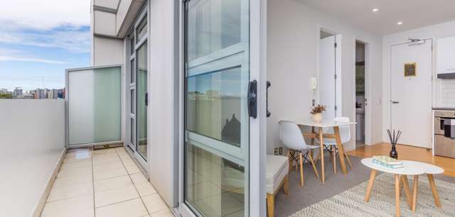 14G/32 Eden Cresent City Centre_4