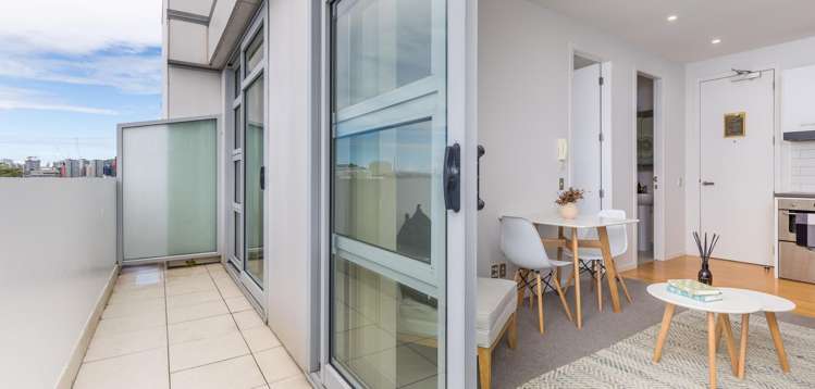 14G/32 Eden Cresent City Centre_4