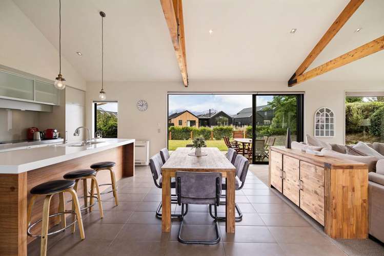 5 Glengarry Court Jack's Point_11