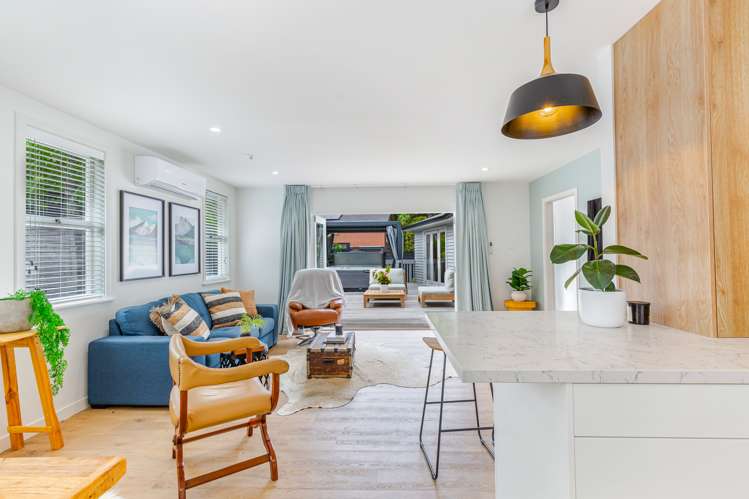 29 Awhiorangi Promenade Swanson_5