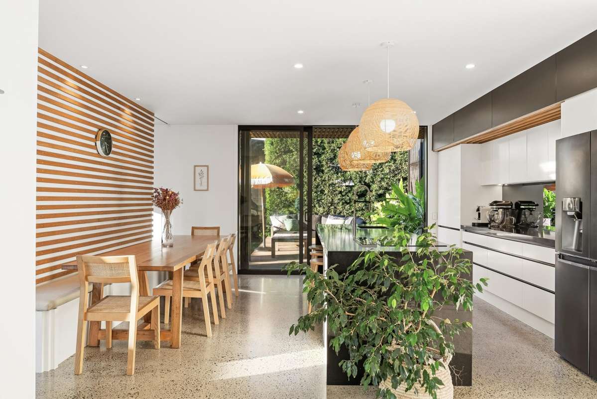 15 Awatira Drive_4